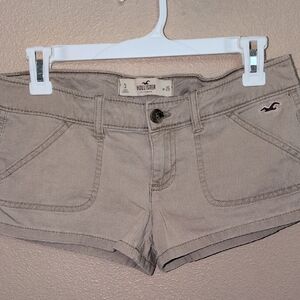Hollister Women's Beige Soft Cargo Shorts